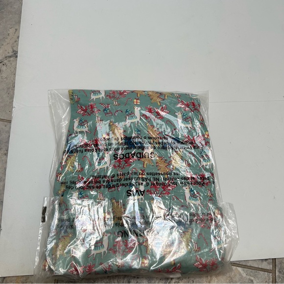 Roller Rabbit NWT Prancing Deer Green Christmas Holiday Pajamas sizes XS & L‎ - Picture 4 of 5